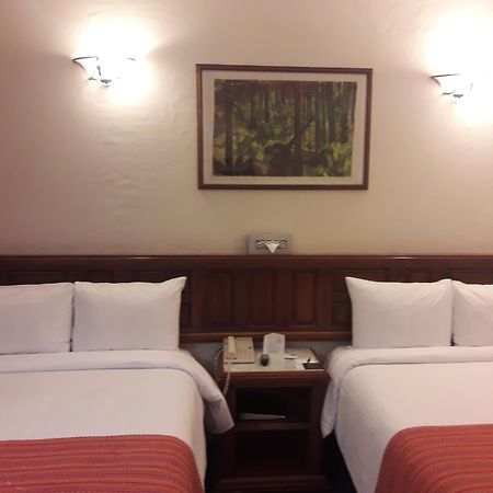 Hotel Alameda Centro Historico Морелия Екстериор снимка