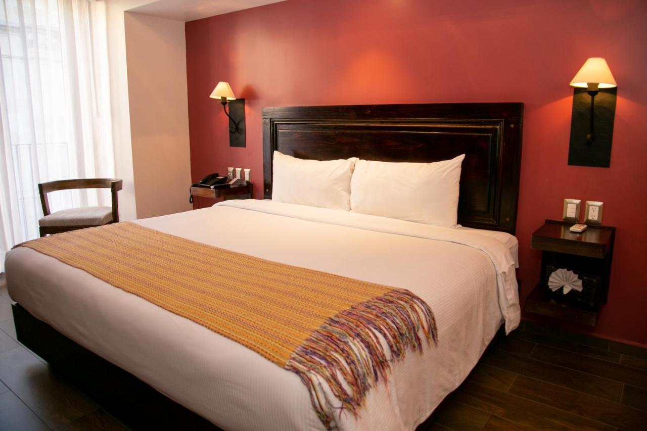 Hotel Alameda Centro Historico Морелия Екстериор снимка