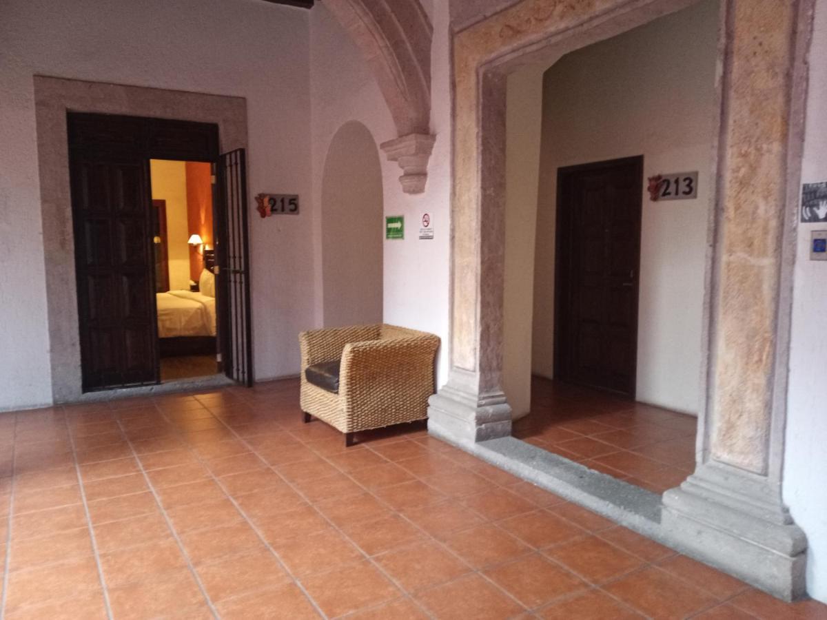 Hotel Alameda Centro Historico Морелия Екстериор снимка