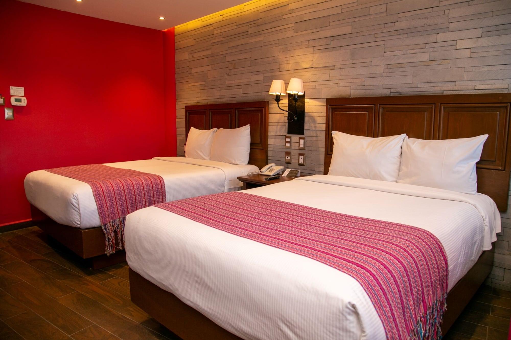 Hotel Alameda Centro Historico Морелия Екстериор снимка