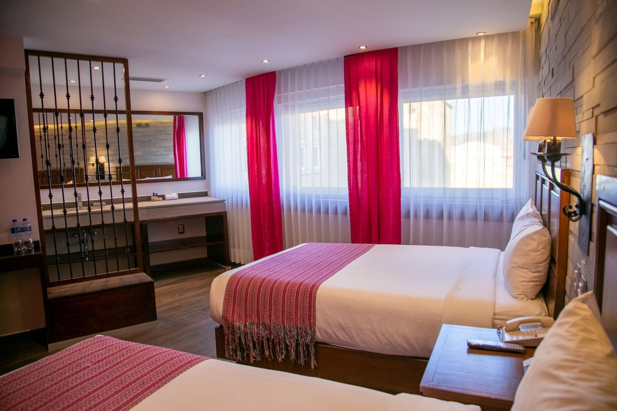 Hotel Alameda Centro Historico Морелия Екстериор снимка