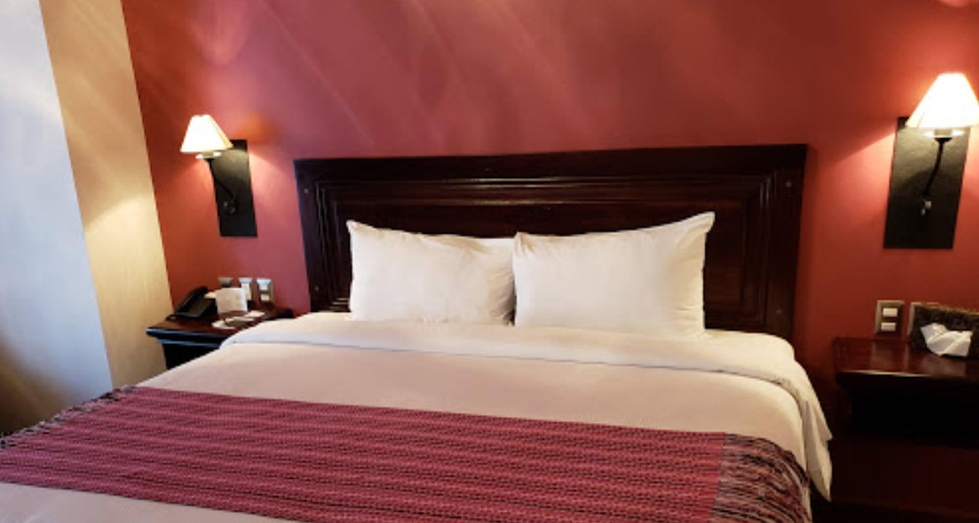 Hotel Alameda Centro Historico Морелия Екстериор снимка