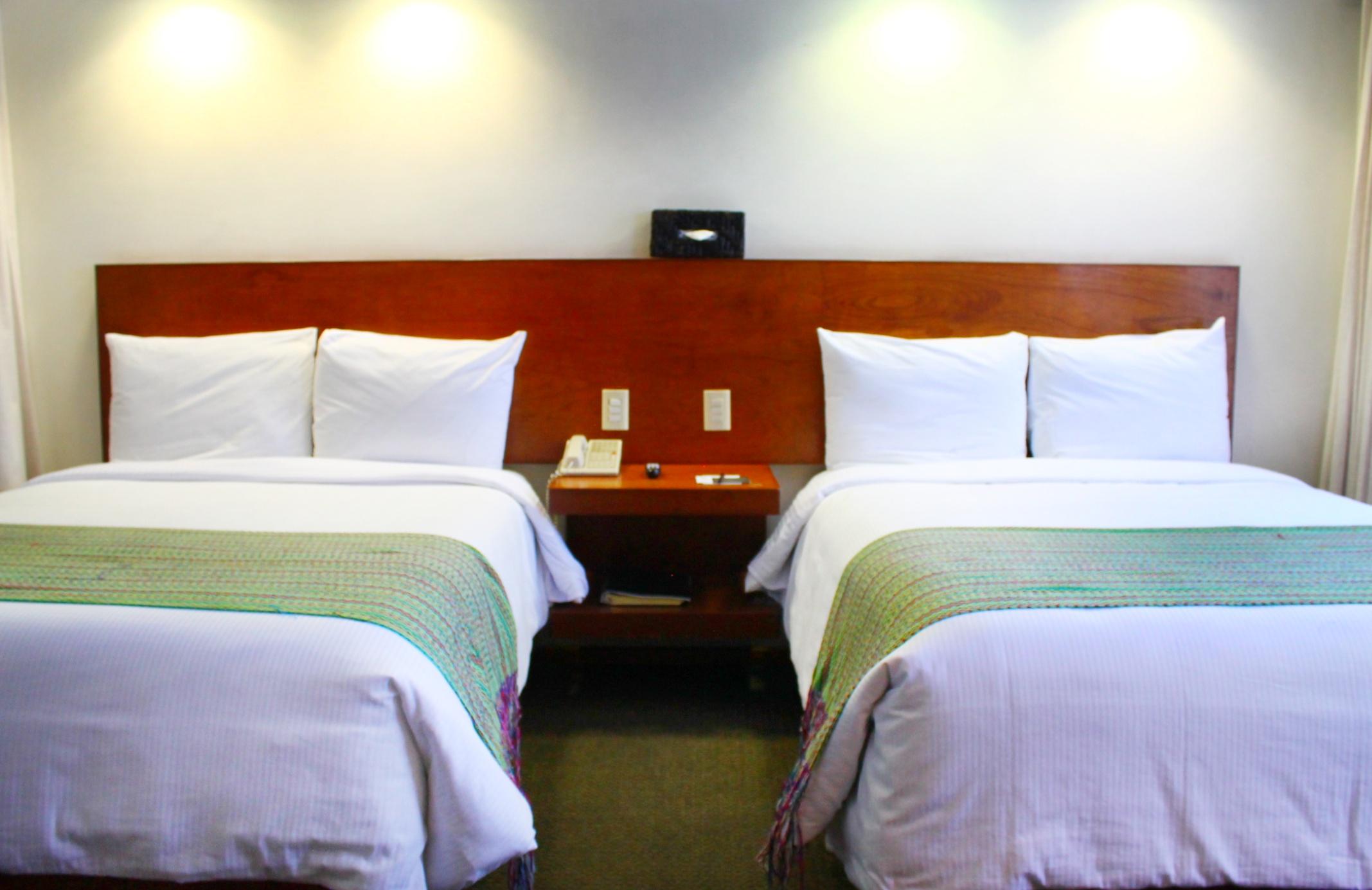 Hotel Alameda Centro Historico Морелия Екстериор снимка