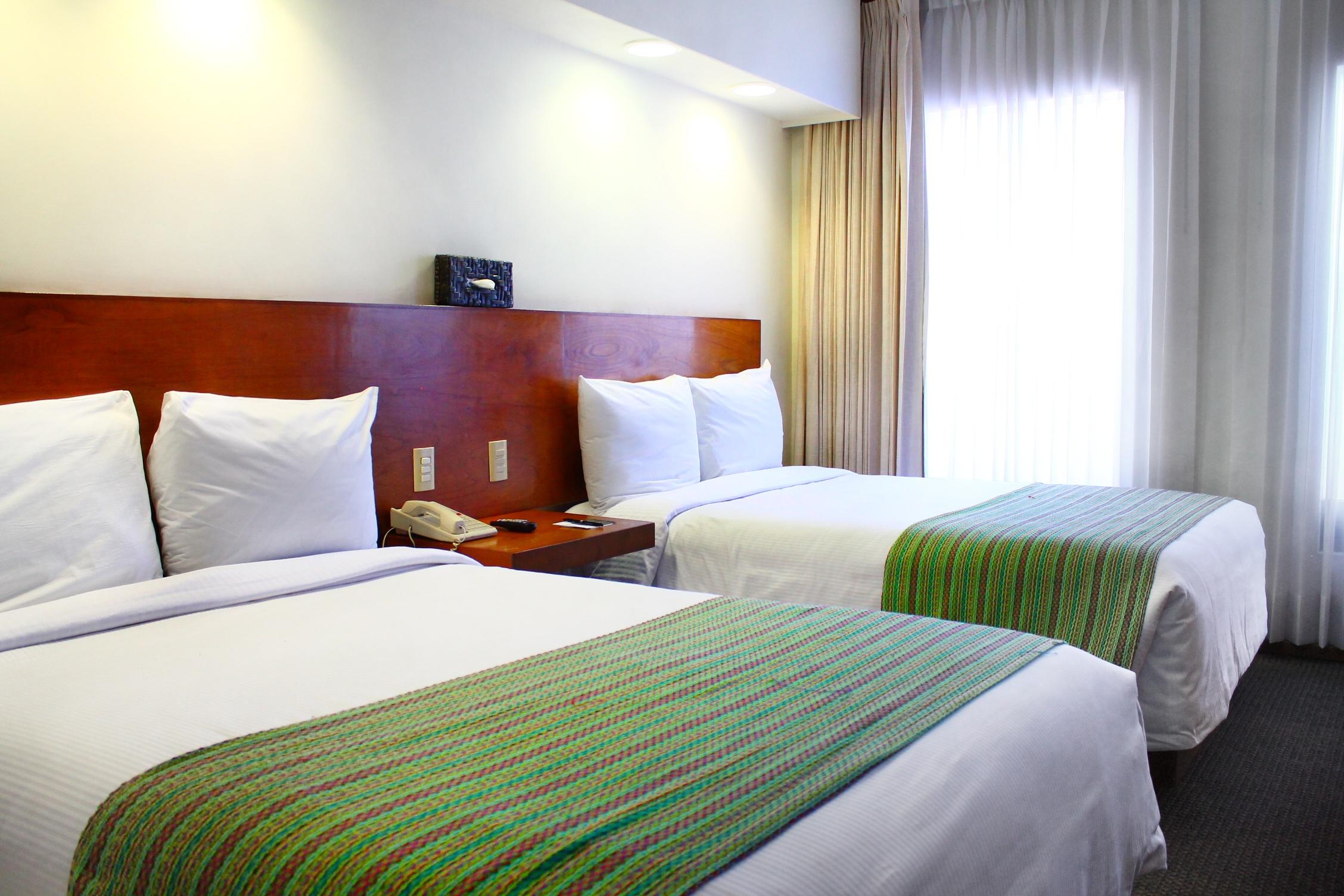 Hotel Alameda Centro Historico Морелия Екстериор снимка