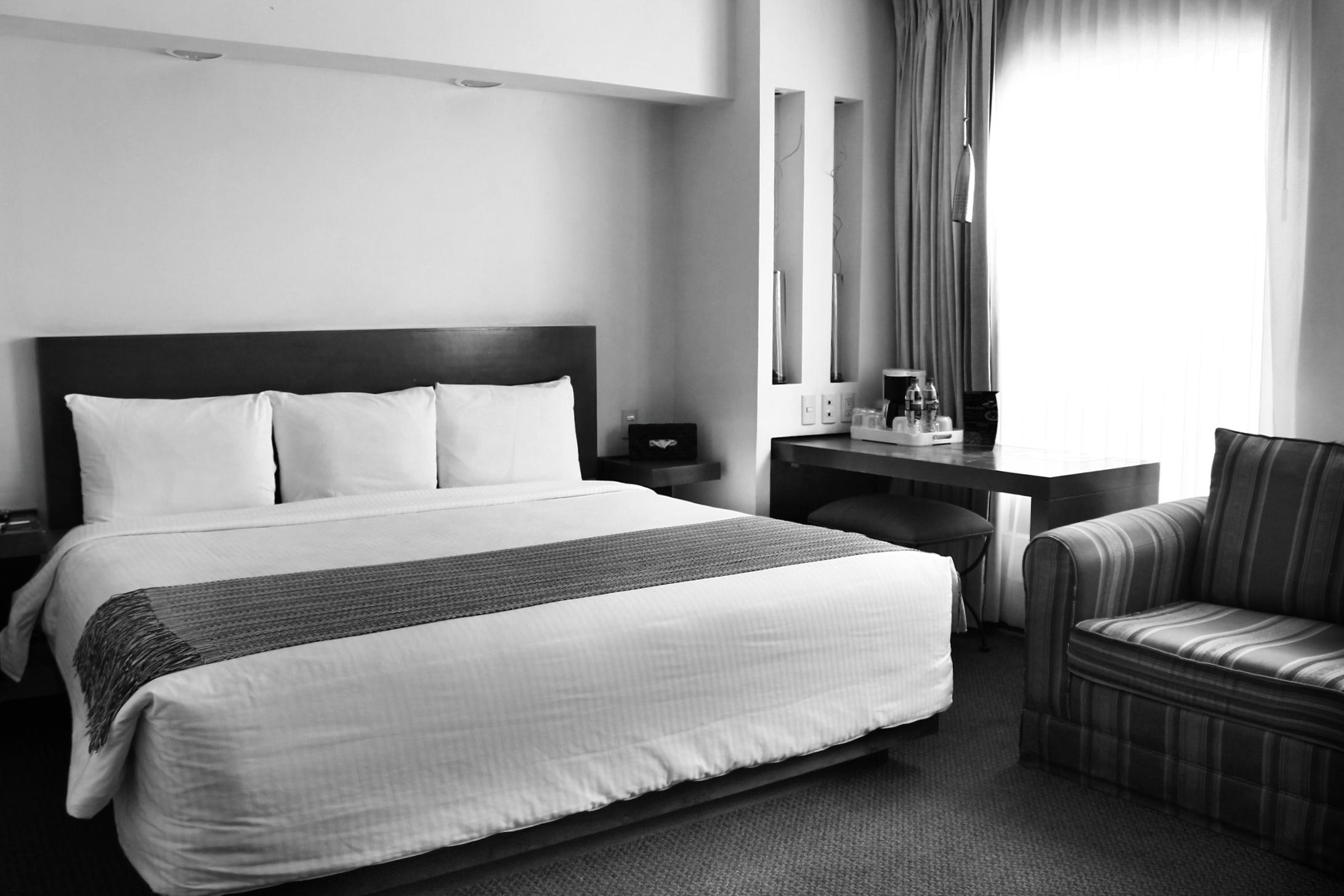 Hotel Alameda Centro Historico Морелия Екстериор снимка