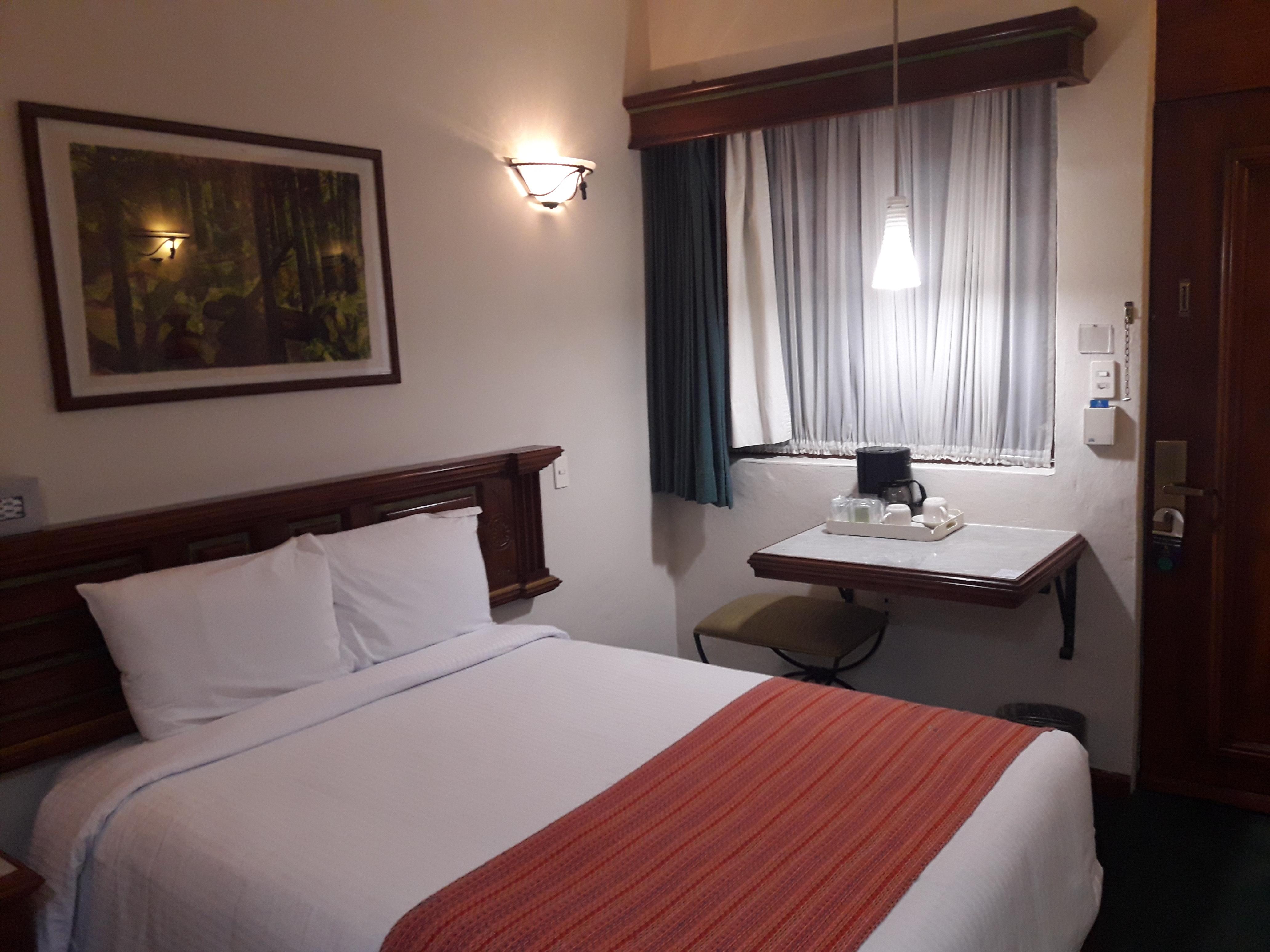 Hotel Alameda Centro Historico Морелия Екстериор снимка