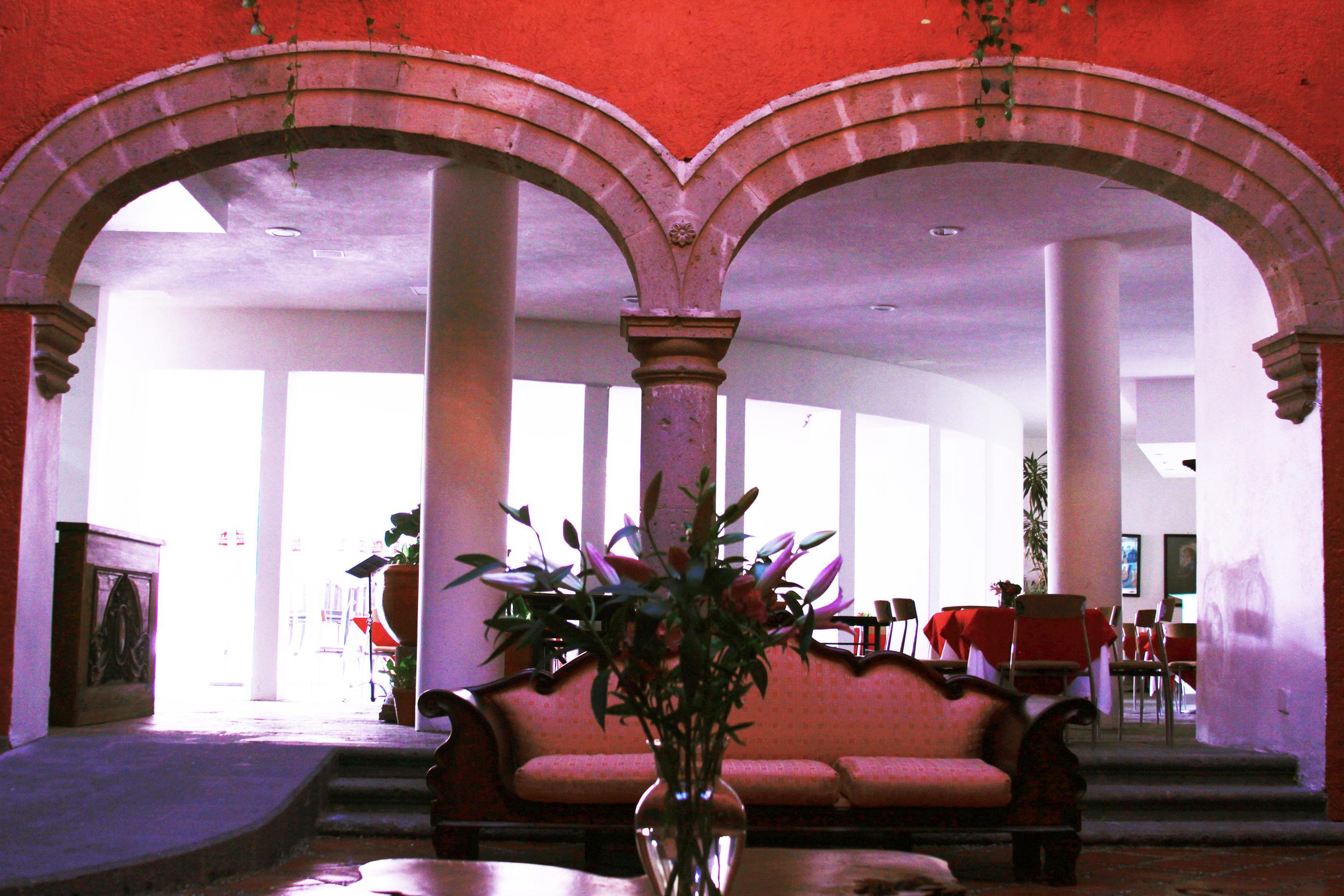 Hotel Alameda Centro Historico Морелия Екстериор снимка
