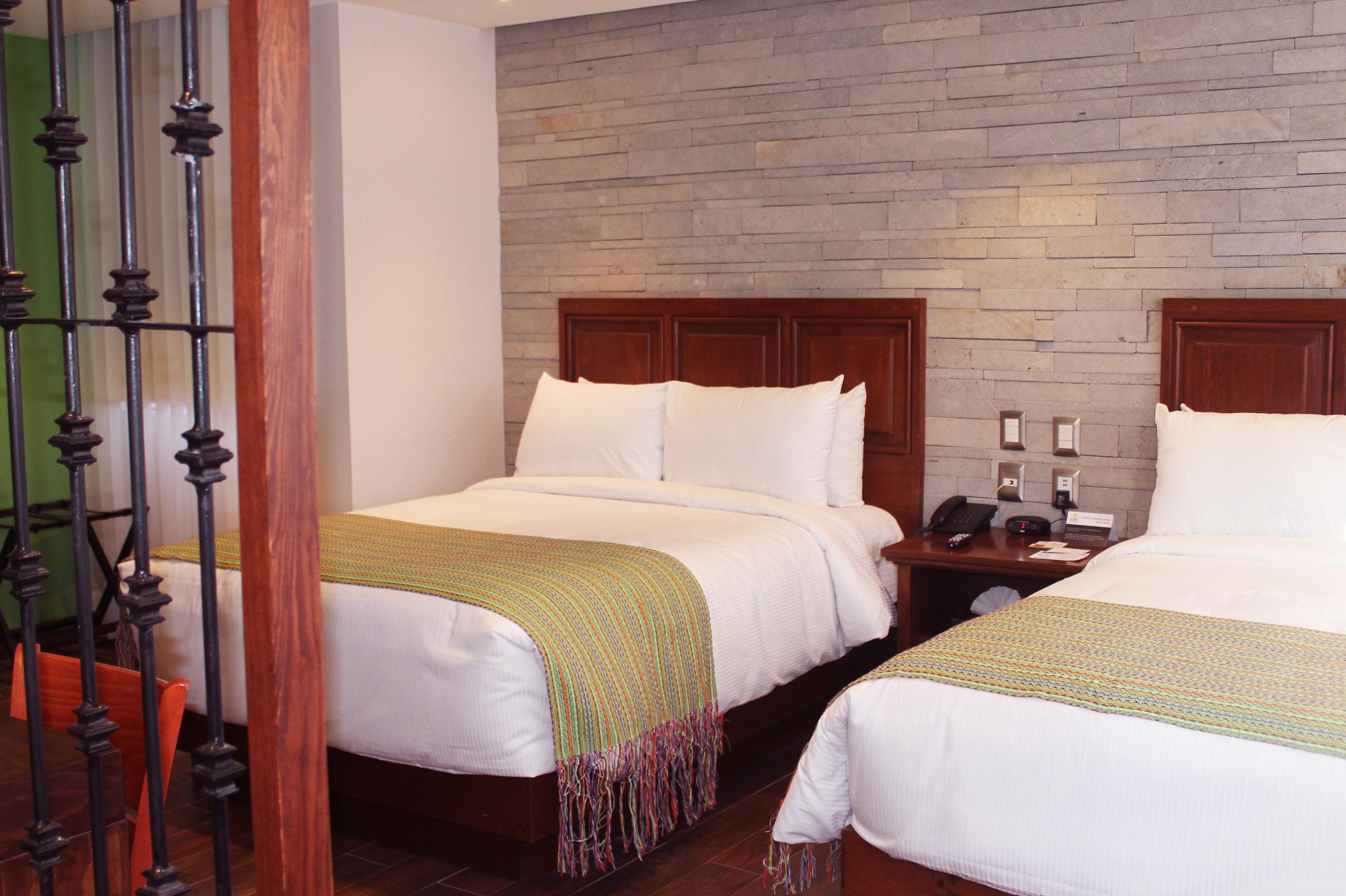 Hotel Alameda Centro Historico Морелия Екстериор снимка