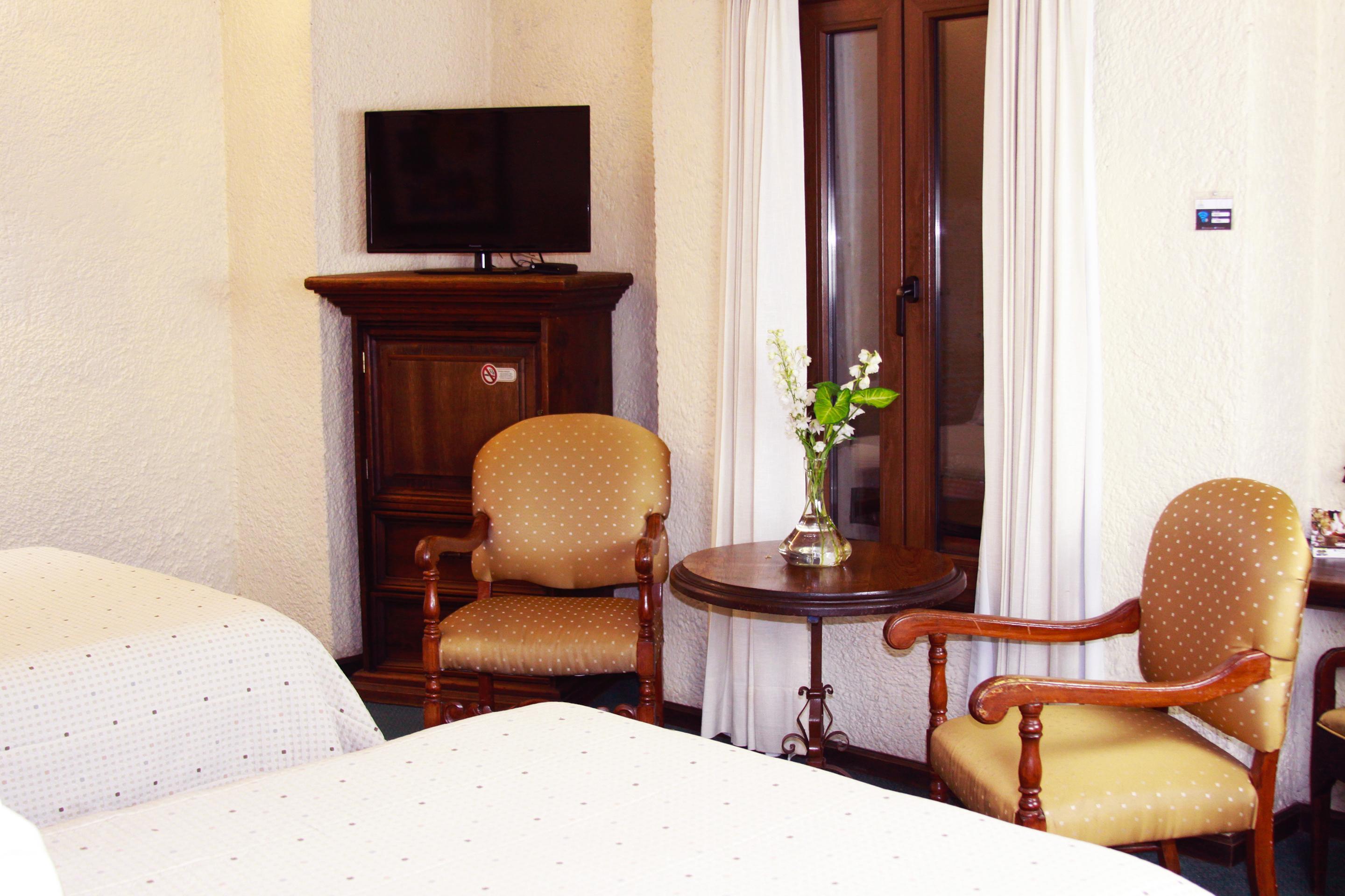 Hotel Alameda Centro Historico Морелия Екстериор снимка