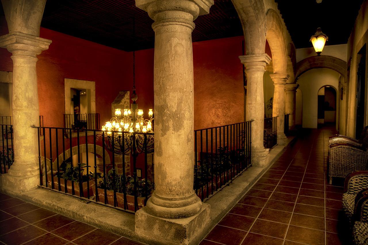 Hotel Alameda Centro Historico Морелия Екстериор снимка