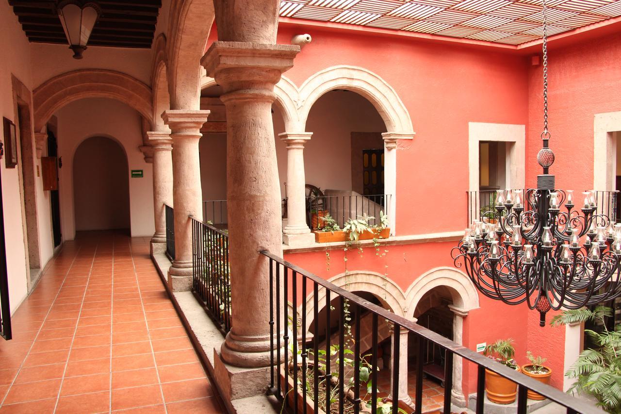 Hotel Alameda Centro Historico Морелия Екстериор снимка