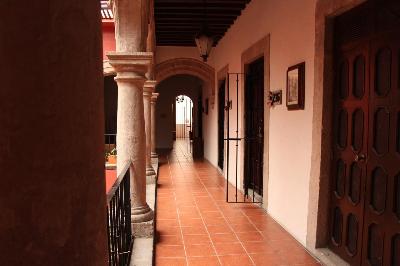 Hotel Alameda Centro Historico Морелия Екстериор снимка